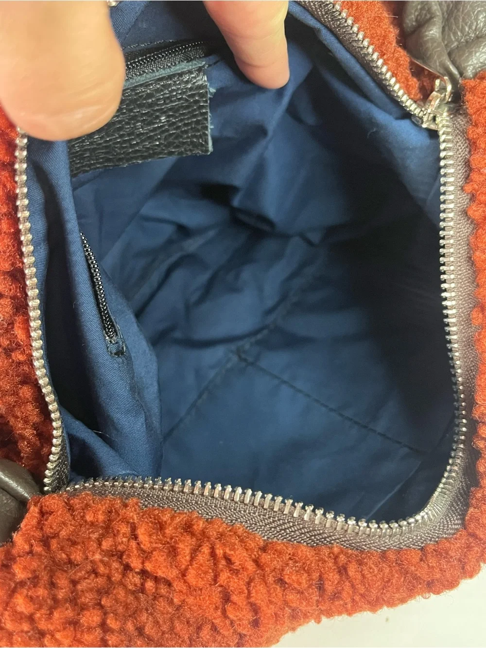 Cozy Sherpa Shoulder Bag in Rust with Black Handle - Picture 6 of 8